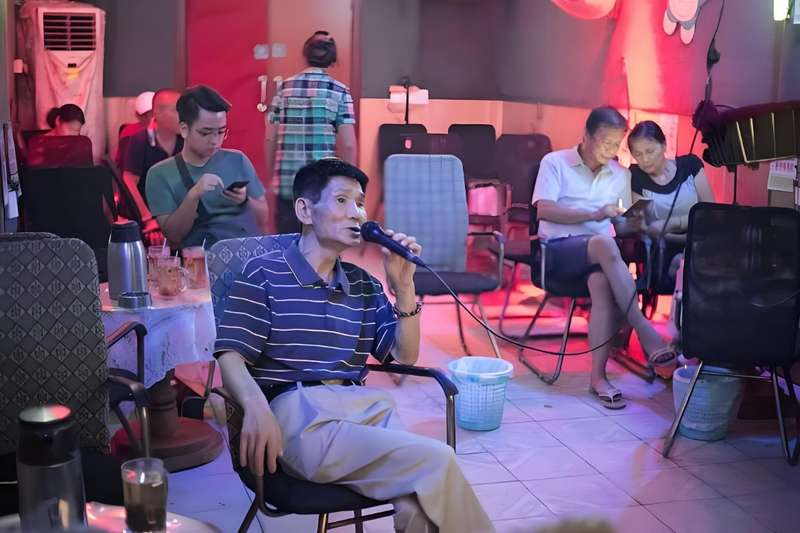  砂舞厅商业密码：90年代娱乐消费的结构性解析 文化旅游