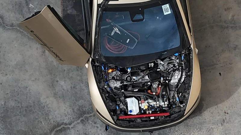  特斯拉Cybercab技术拆解：前置部件布局如何重塑自动驾驶安全标准 汽车科技