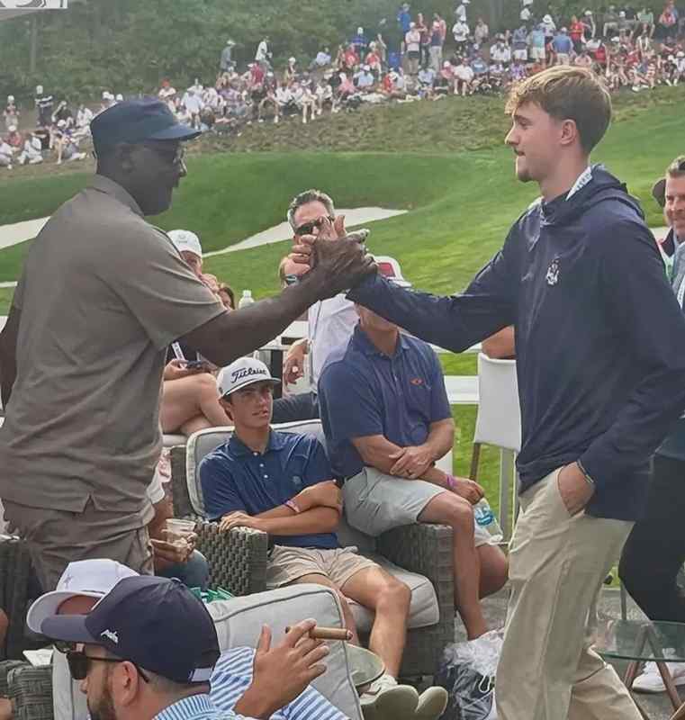  【数据拆解】四月份场均40.3分！弗拉格如何用进攻效率改写NBA历史得分纪录 体育新闻