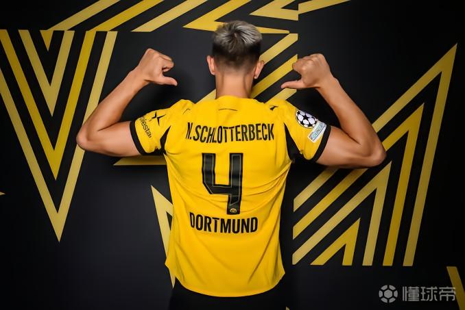 皇马夏窗引援矩阵解析：施洛特贝克与斯密特的技术战术适配度研究 体育新闻