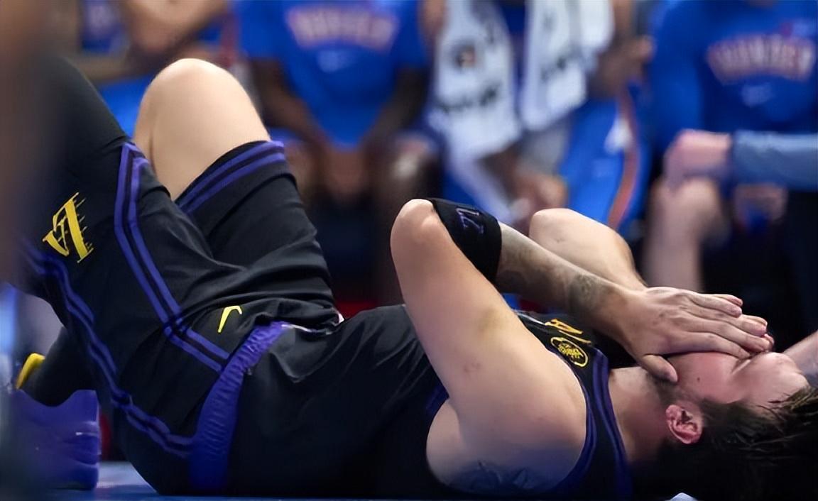  当41岁的冠军梦撞上命运的无常：请给勒布朗-詹姆斯最后的体面 体育新闻